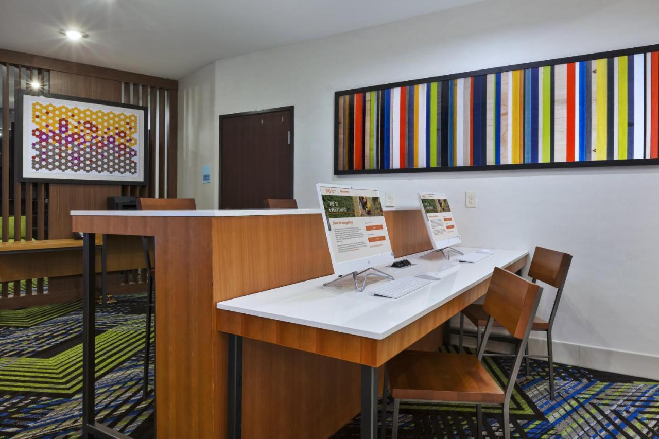 Holiday Inn Express & Suites - Painesville - Concord By Ihg Exterior foto
