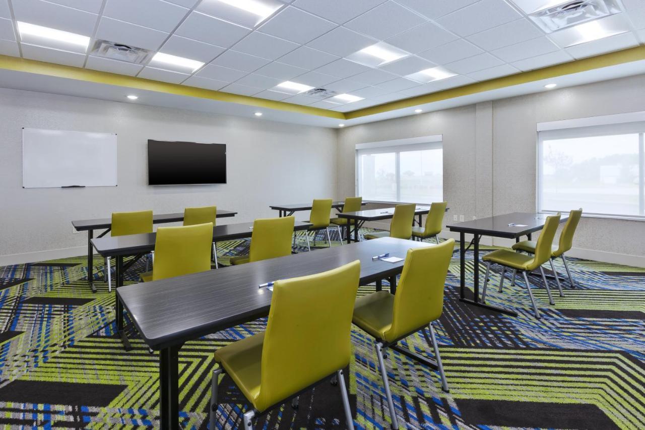 Holiday Inn Express & Suites - Painesville - Concord By Ihg Exterior foto